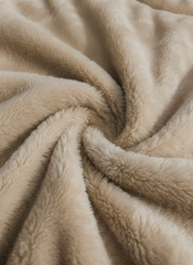 Ortum Life Premium Beige Wellsoft Deken – Zacht & Warm met Modern Wave Design