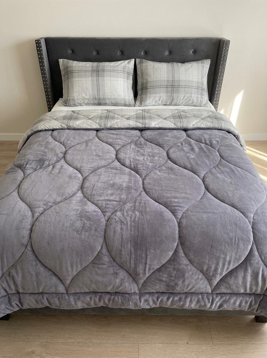 Ortum Life Premium Grijze Wellsoft Deken – Zacht & Warm met Modern Wave Design